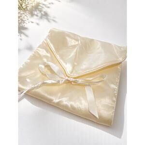 Hanes Silk Reflections Lingerie Bag Satin Vintage Travel Pouch Bag Organizer